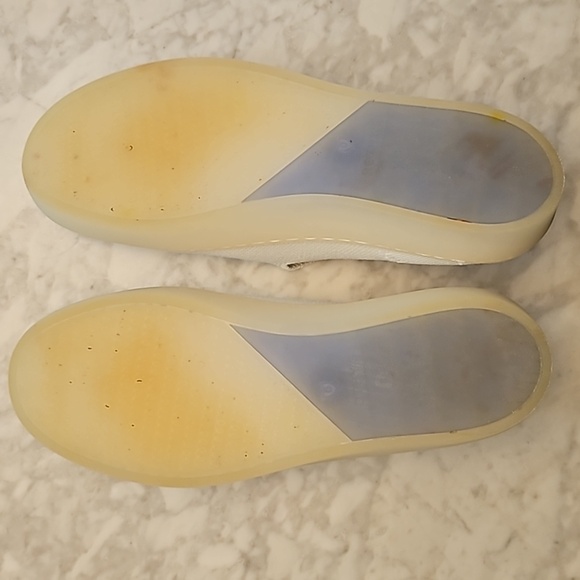 Rothy's x Evian Slides - Picture 4 of 7
